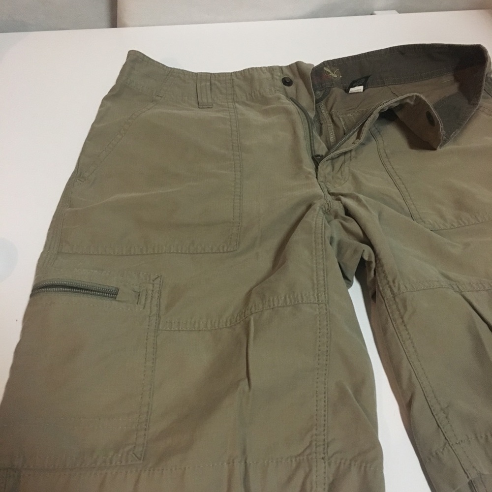 Eddie Bauer cargo shorts, Sz 32 w/6 pockets! VGUC
